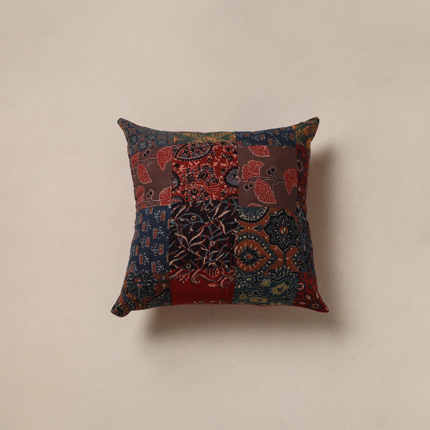 Handcrafted patchwork cushion cover 118