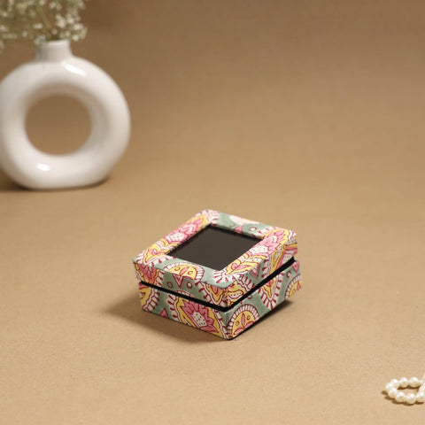 Handcrafted printed fabric ring/earring box 40