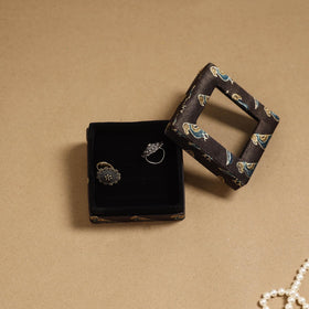 Handcrafted printed fabric ring/earring box 57