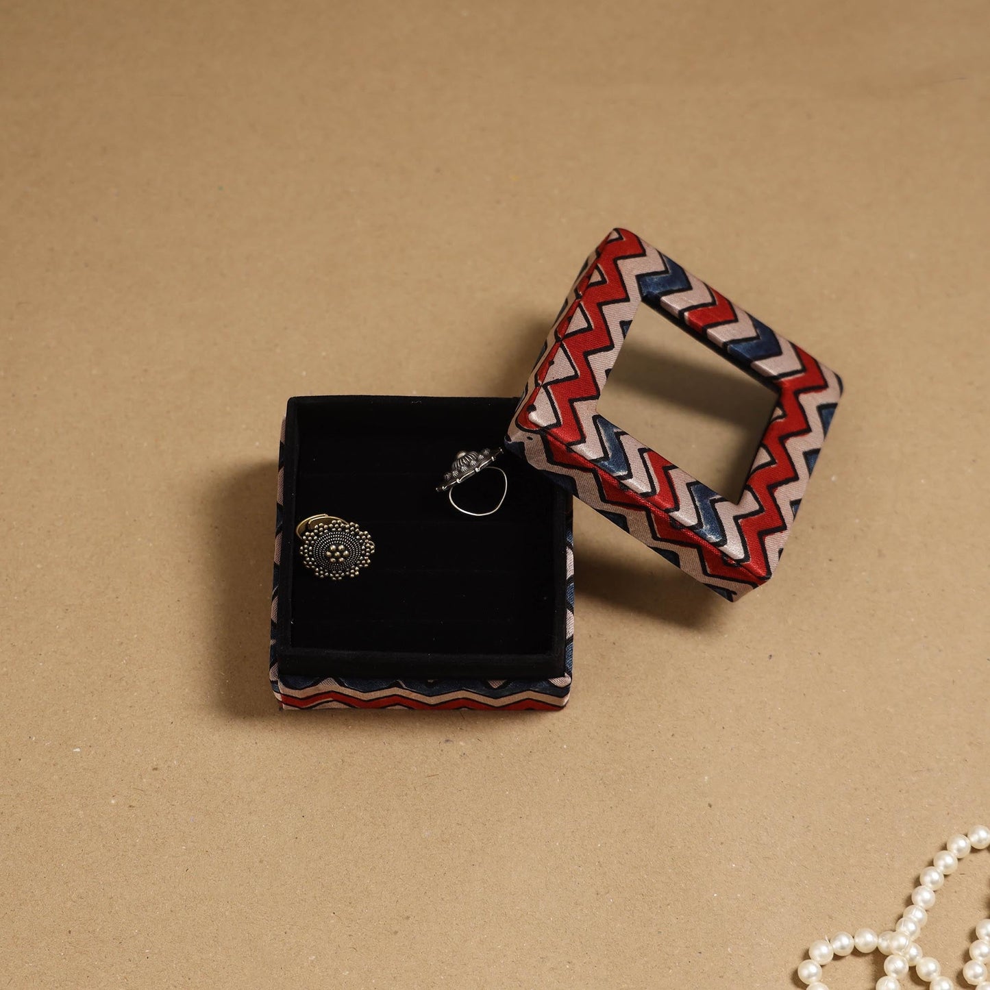 Handcrafted printed fabric ring/earring box 59