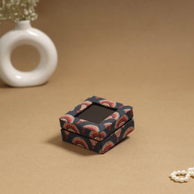Handcrafted printed fabric ring/earring box 60