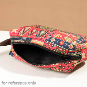  Handcrafted Printed Toiletry Bags 