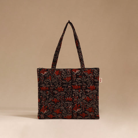 Handcrafted quilted handbag 03