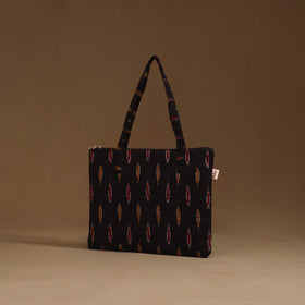 Handcrafted quilted handbag 03