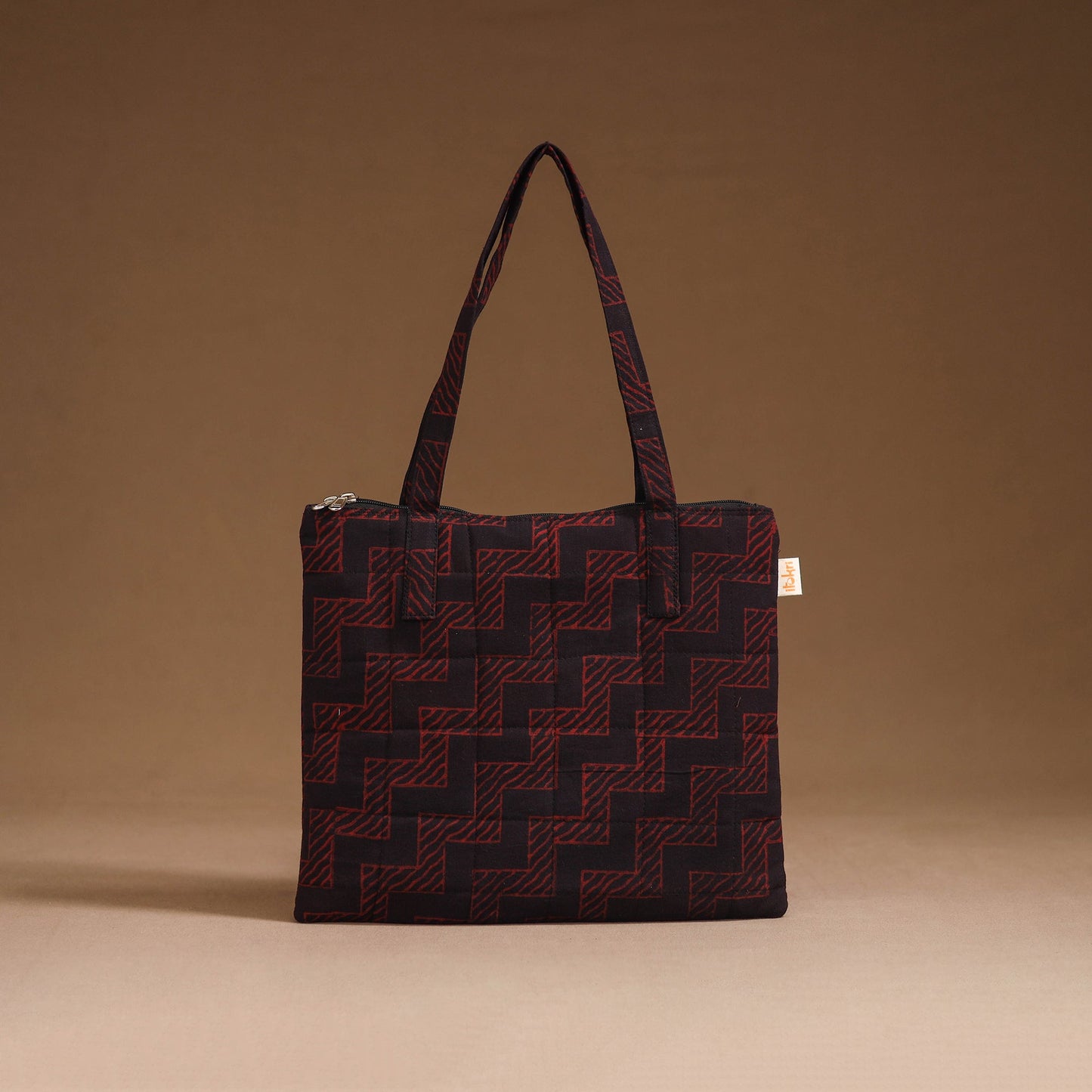 Handcrafted quilted handbag 03