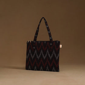 Handcrafted quilted handbag 04