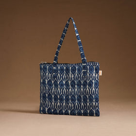 Handcrafted quilted handbag 04