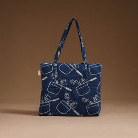 Handcrafted quilted handbag 05