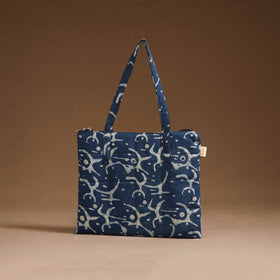 Handcrafted quilted handbag 06