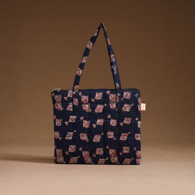 Handcrafted quilted handbag 07