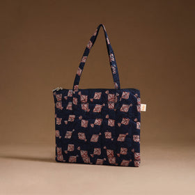 Handcrafted quilted handbag 07