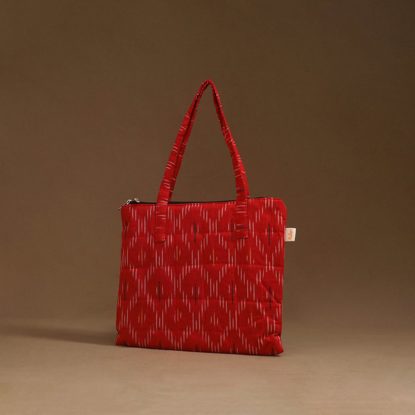Handcrafted quilted handbag 08
