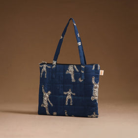 Handcrafted quilted handbag 08