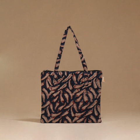 Handcrafted quilted handbag 111