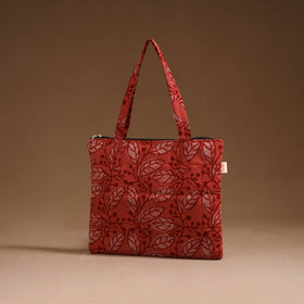 Handcrafted quilted handbag 12