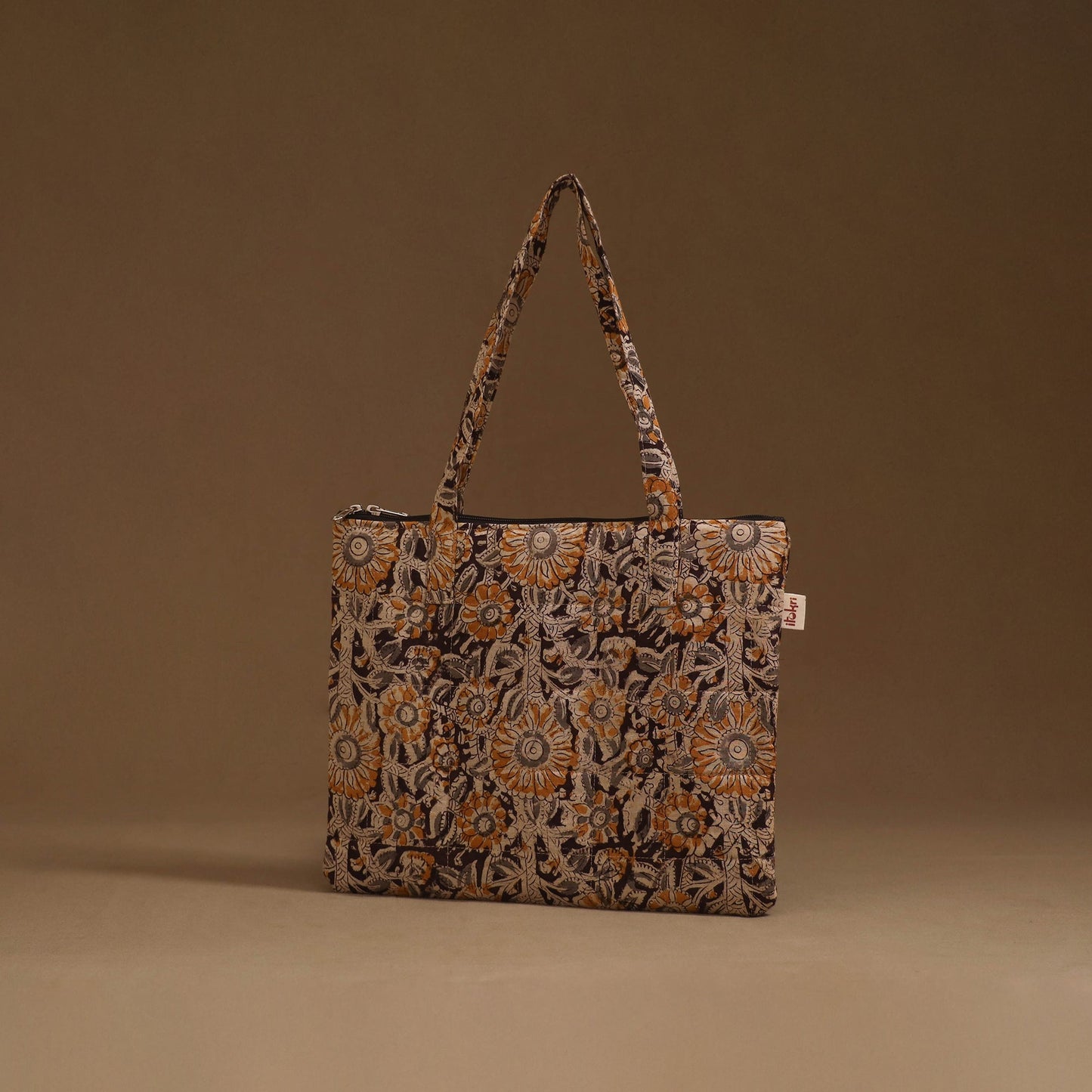 Handcrafted quilted handbag 15