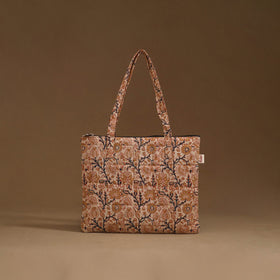 Handcrafted quilted handbag 16