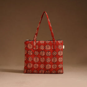 Handcrafted quilted handbag 19