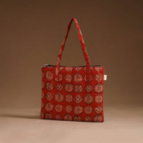 Handcrafted quilted handbag 19
