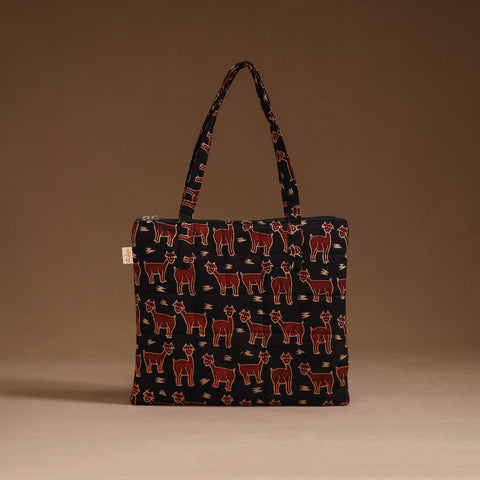 Handcrafted quilted handbag 20