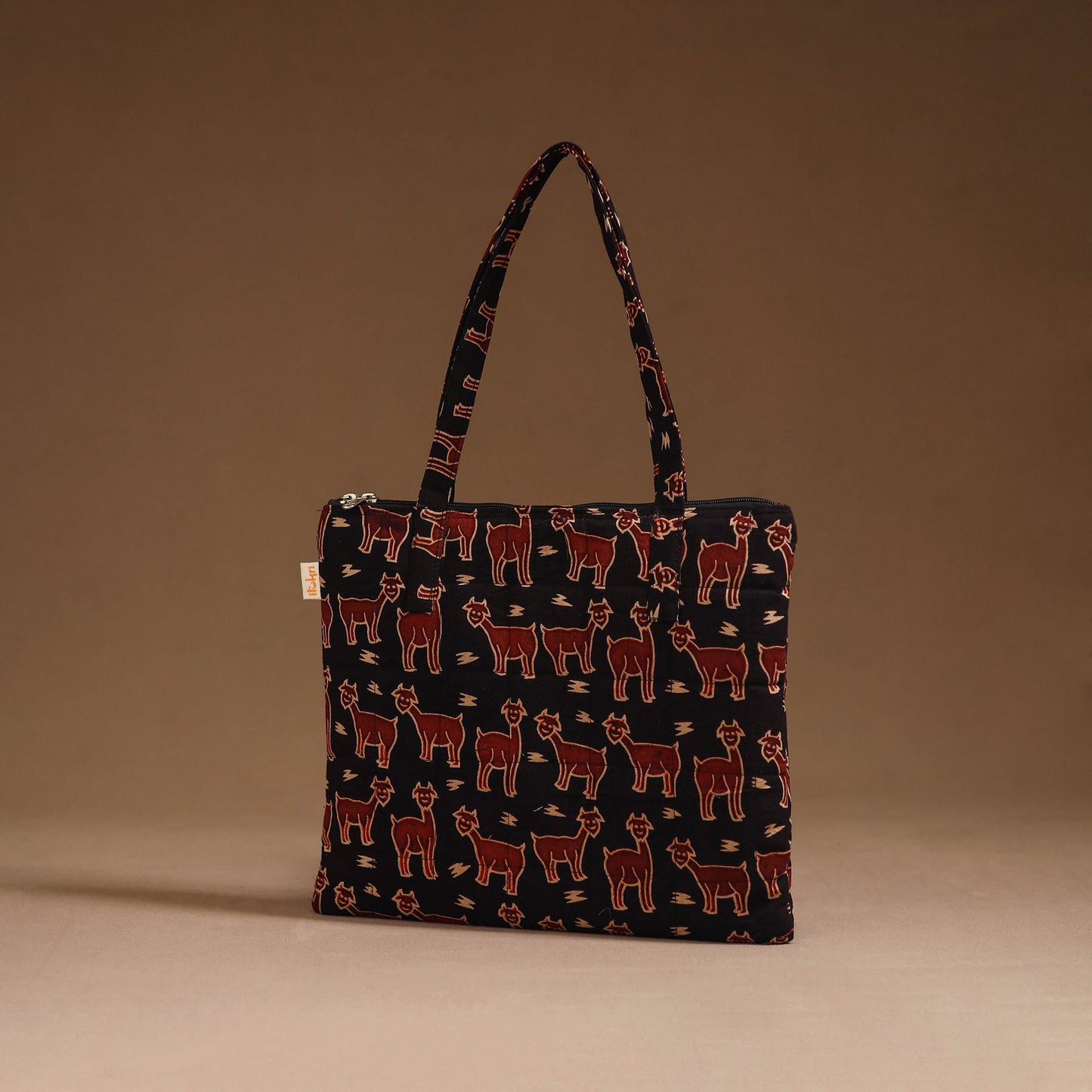 Handcrafted quilted handbag 20