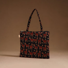 Handcrafted quilted handbag 20