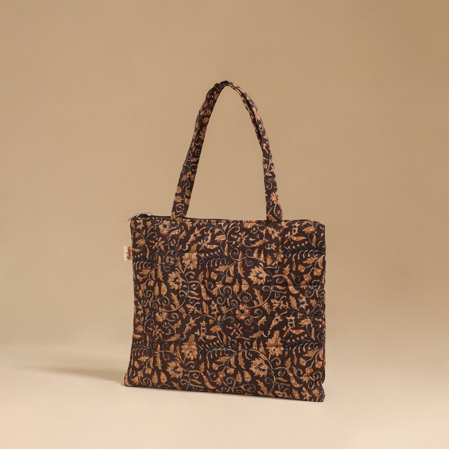 Handcrafted quilted handbag 21