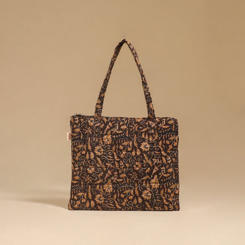 Handcrafted quilted handbag 21