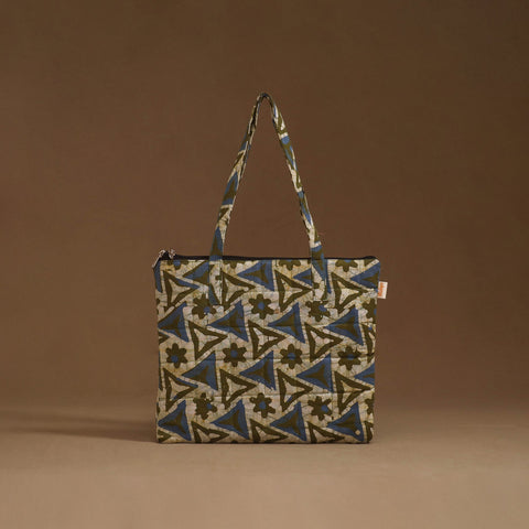 Handcrafted quilted handbag 22