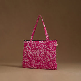 Handcrafted quilted handbag 23