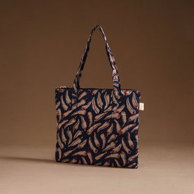 Handcrafted quilted handbag 23