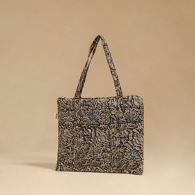 Handcrafted quilted handbag 23