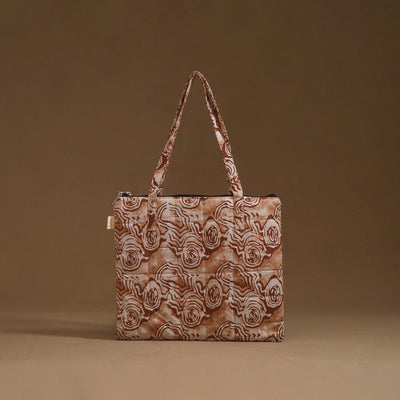 Handcrafted quilted handbag 26