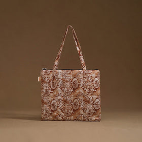 Handcrafted quilted handbag 26