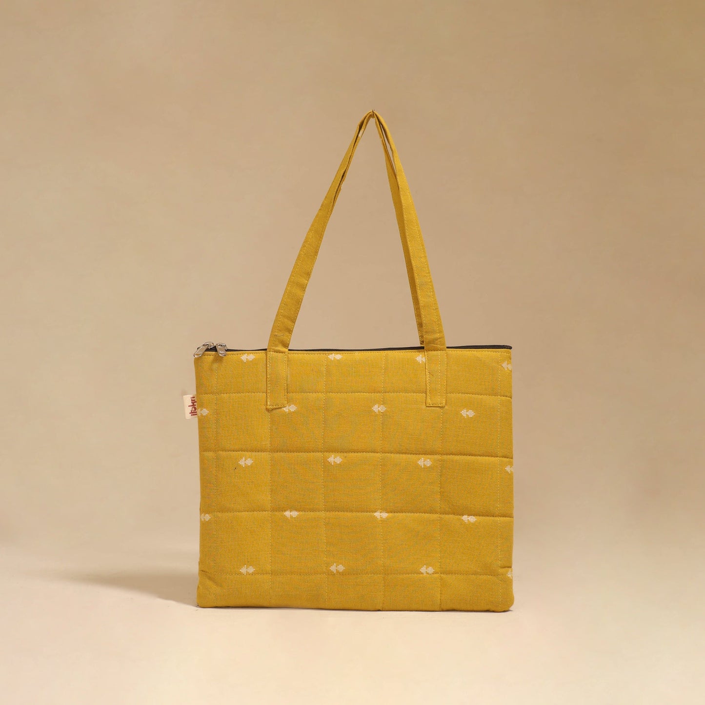 Handcrafted quilted handbag 27