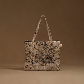 Handcrafted quilted handbag 27