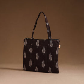 Handcrafted quilted handbag 28