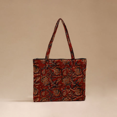 Handcrafted quilted handbag 29