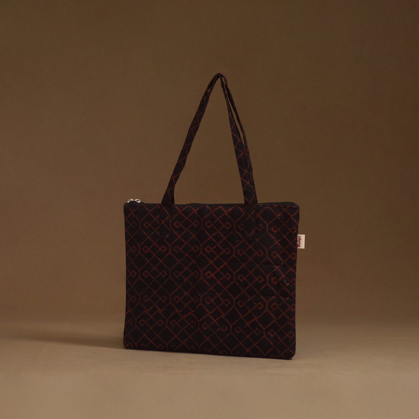 Handcrafted quilted handbag 30