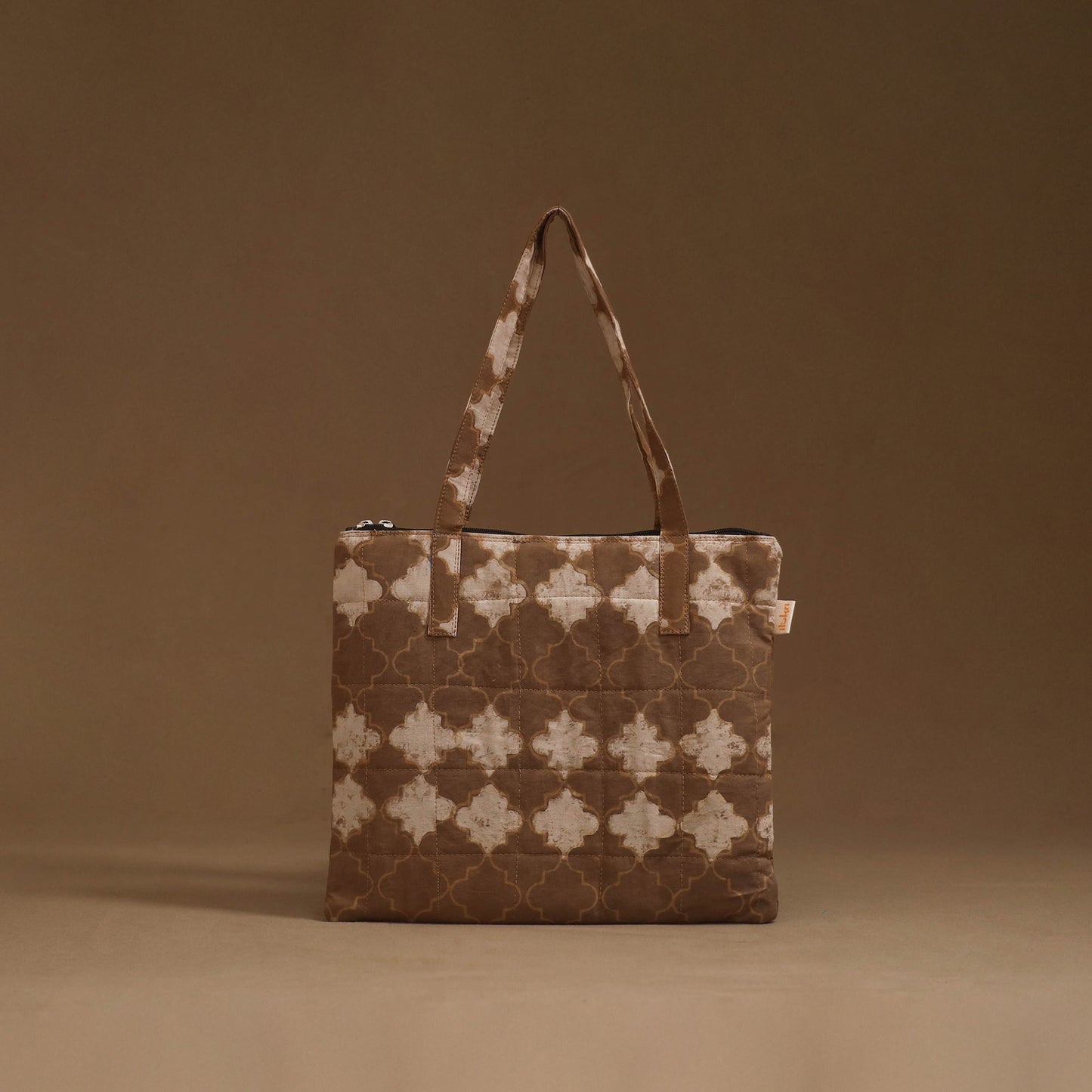 Handcrafted quilted handbag 31