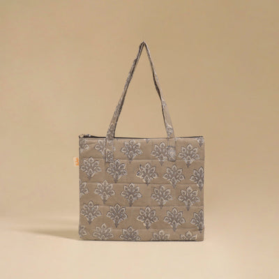 Handcrafted quilted handbag 31