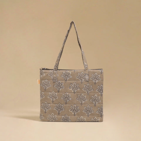 Handcrafted quilted handbag 31