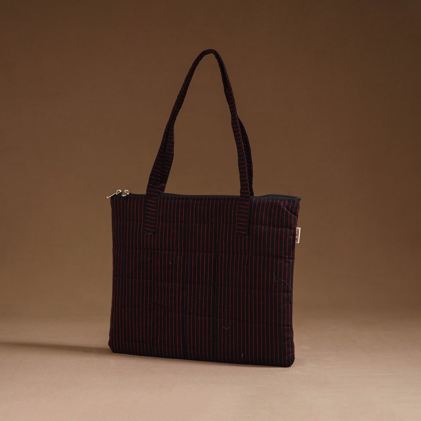 Handcrafted quilted handbag 31