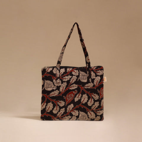 Handcrafted quilted handbag 33