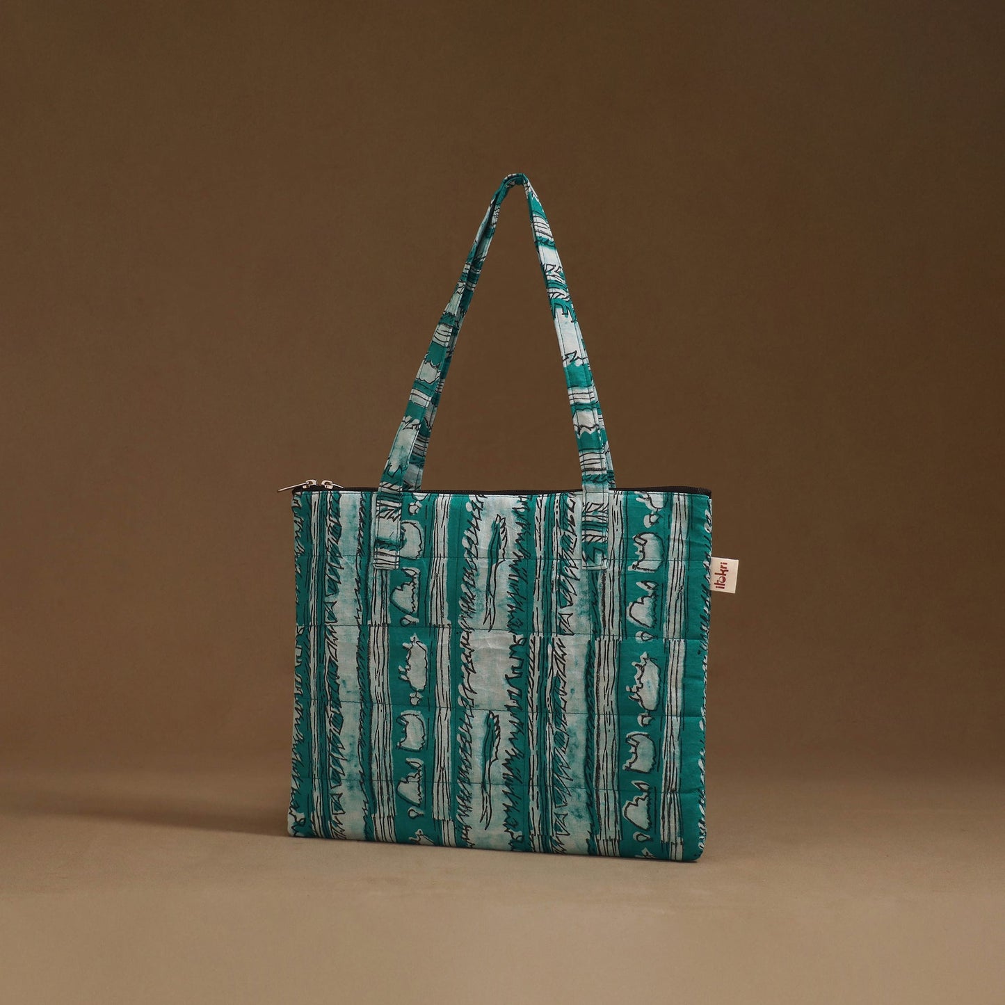 Handcrafted quilted handbag 33