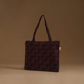 Handcrafted quilted handbag 34