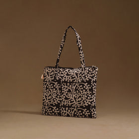 Handcrafted quilted handbag 39