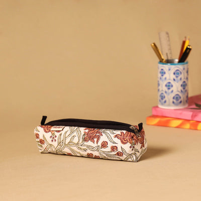 Handcrafted quilted pencil pouch 05