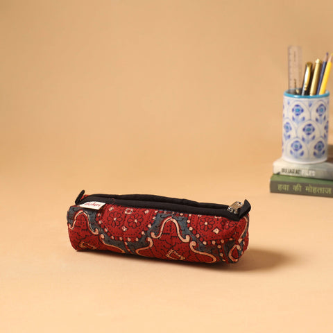 Handcrafted quilted pencil pouch 06
