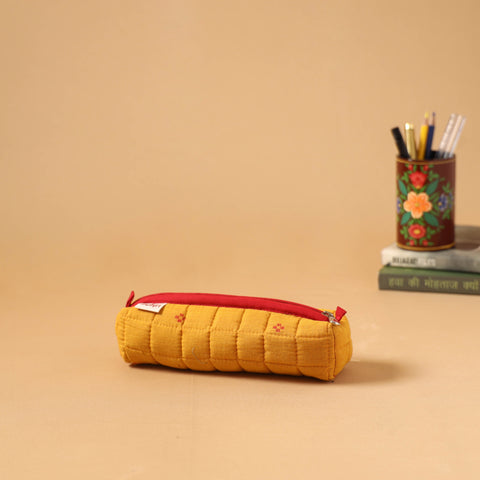 Handcrafted quilted pencil pouch 09